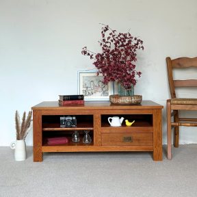 კაკლის ხის TV სადგამი